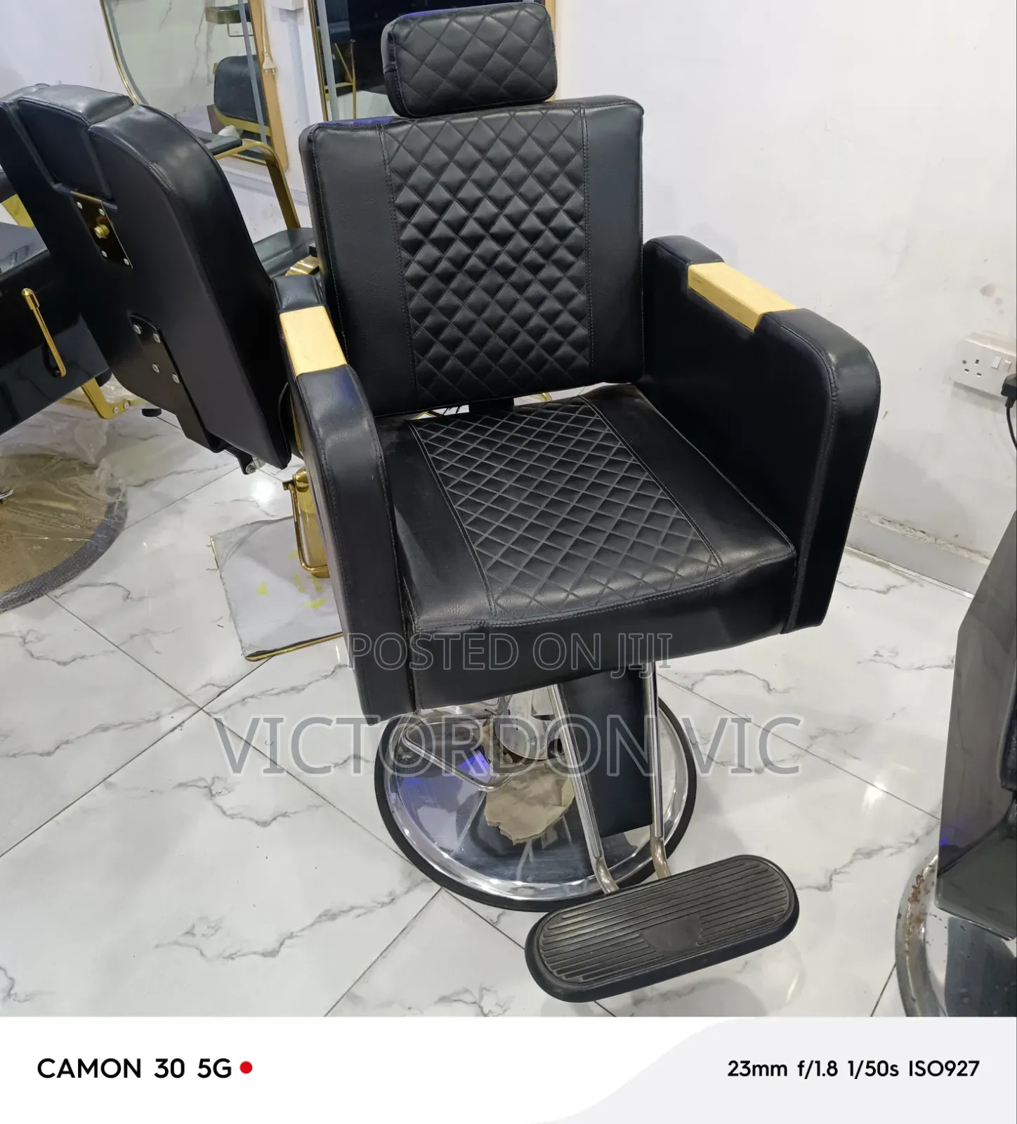 Barbing Chair