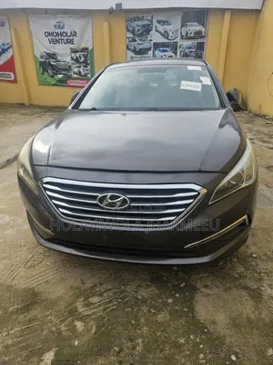 Hyundai Sonata SE 4dr Sedan (2.4L 4cyl 6A) 2015 Maroon