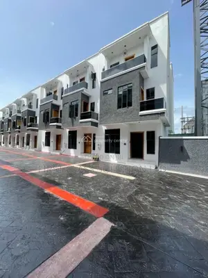 4bdrm Duplex in Chevy View Estate, for sale