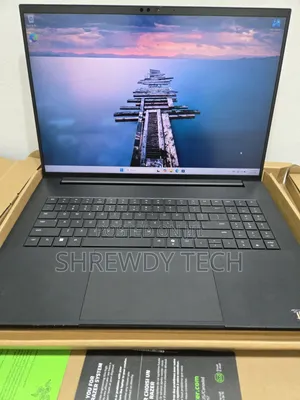 Laptop Razer Blade 32GB Intel Core Ultra 9 SSD 1T