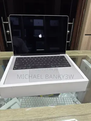 Laptop Apple MacBook Pro 2023 M3 Pro 18GB Apple M3 Pro SSD 512GB