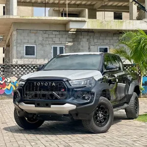 New Toyota Hilux GR SPORT II 2026 Black