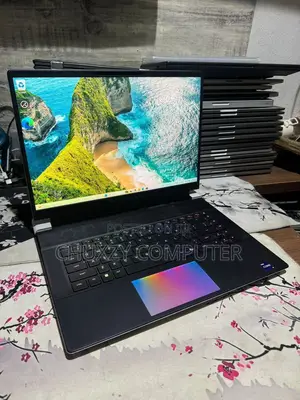 New Laptop Alienware X16 32GB Intel Core i9 SSD 1T