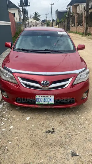Toyota Corolla 2013 Red