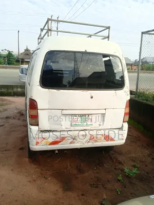 Suzuki Van 2006 White