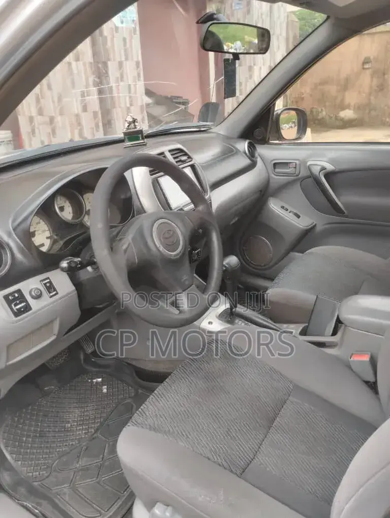 Toyota RAV4 Automatic 2004 Gray