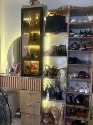 Shoe and Dressing Mirror