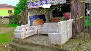 Lucky Buy Modern Couch, Available for Show Room With Affordable Price