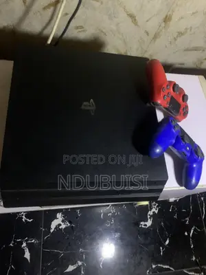 Play Station 4 Pro