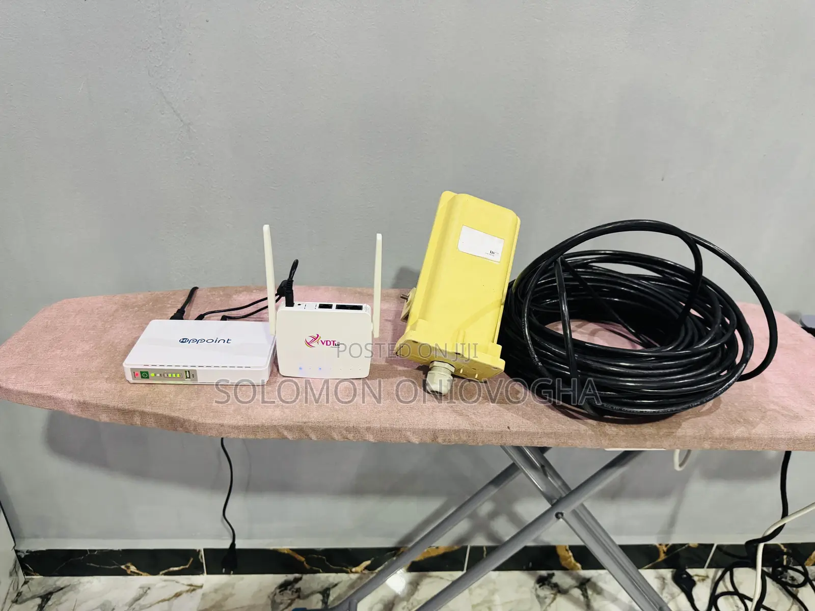 NETWORK ROUTER ( in Outdoor )