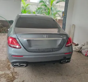 Mercedes-Benz E300 2018 Gray