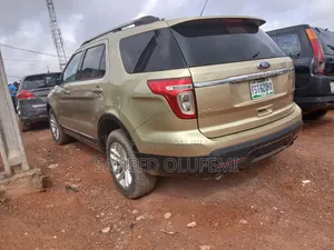 Ford Explorer XLT 4dr FWD (2.0L 4cyl 6A) 2012 Gold