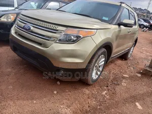 Ford Explorer XLT 4dr FWD (2.0L 4cyl 6A) 2012 Gold