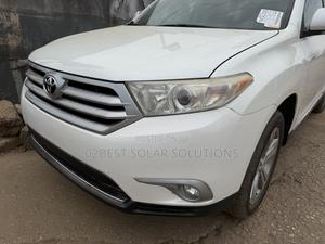 Toyota Highlander Limited 2012 White