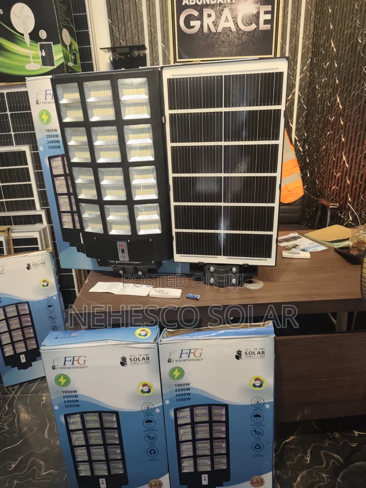 FFG 24-Eye Solar Street Light – Light Up Your Compound