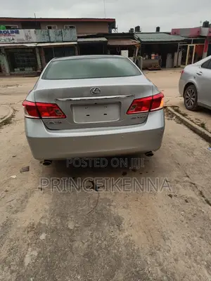 Lexus ES 2012 Silver
