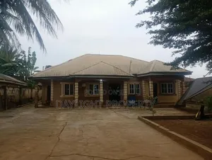 4bdrm Bungalow in Daylight Property, Akowonjo for sale