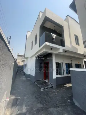 5bdrm Duplex in Off Abraham for sale