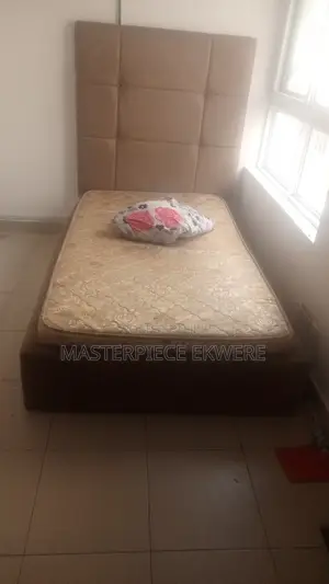Bed Frame / Mattress