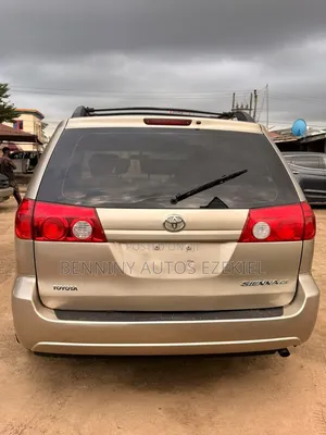 Toyota Sienna CE 2005 Gold