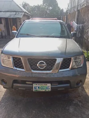 Nissan Pathfinder LE 4x4 2006 Gray