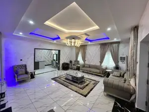 2 3-Bedroom Apartments in Akala