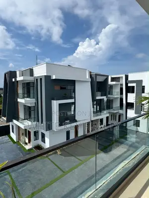 3bdrm Apartment in Lekki Scheme 2, Peninsula Estate for rent