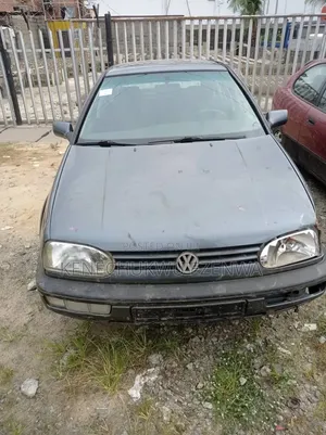 Volkswagen Golf 2002 Beige