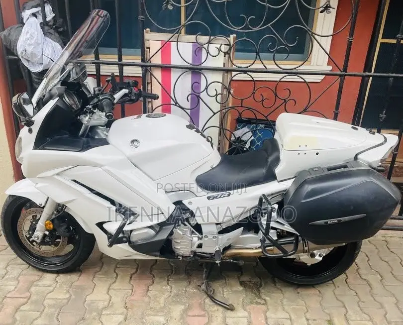 Yamaha 2020 White