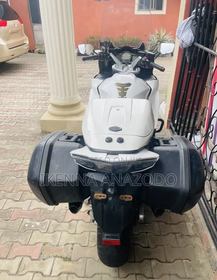 Yamaha 2020 White