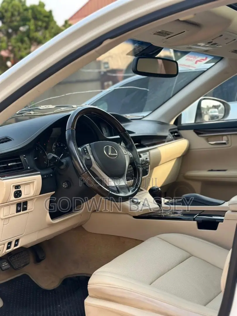 2016 Lexus Es350 Available for Hire and Self Drive.