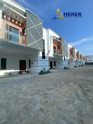 4bdrm Duplex in Ilaje Estate, Ado / Ajah for sale