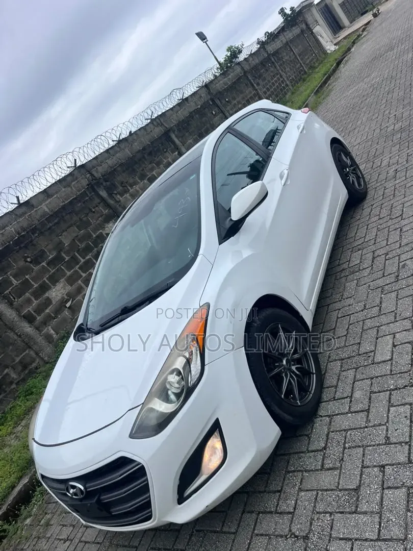 Hyundai Elantra Limited 2018 White