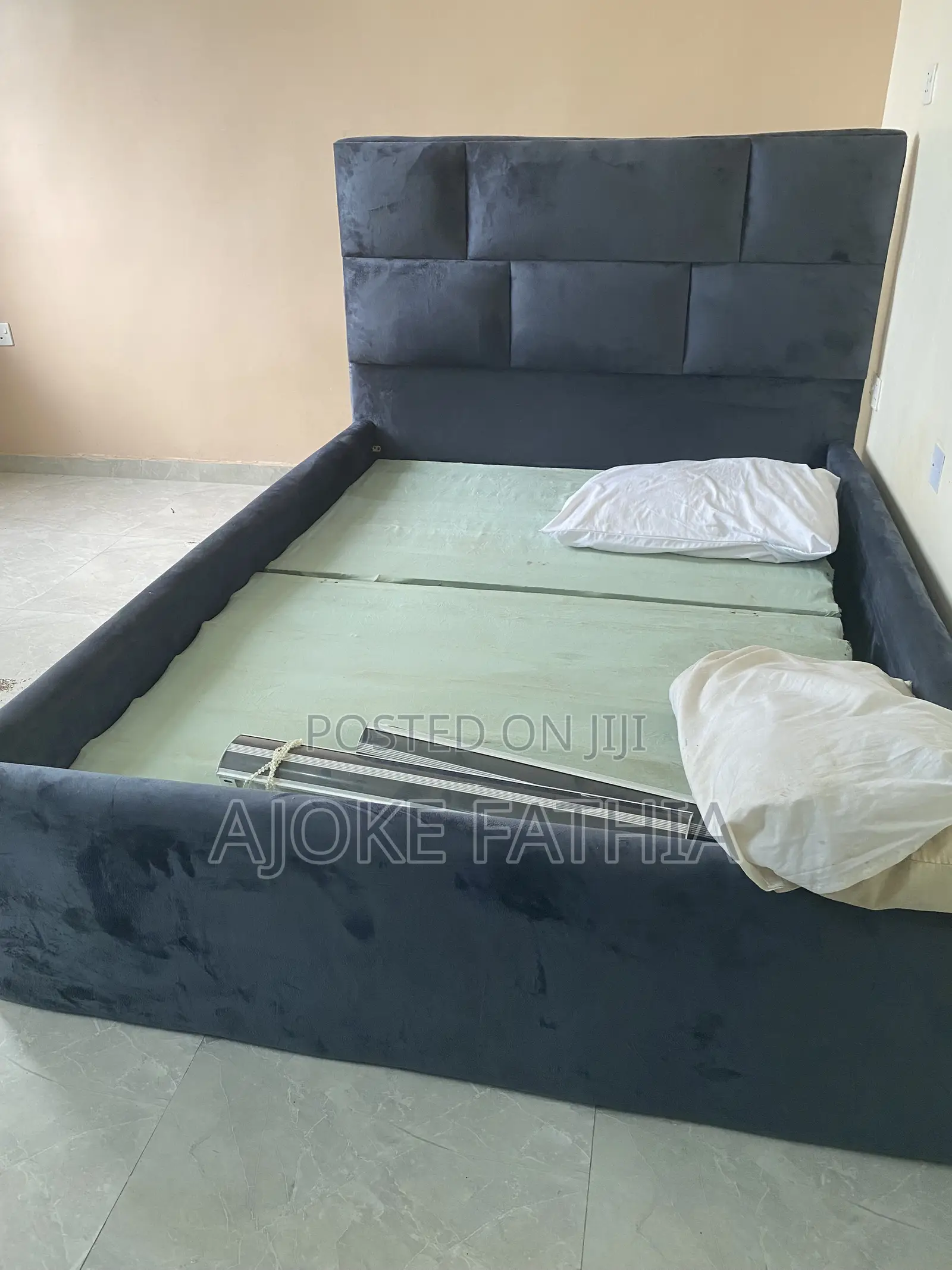 4 and Half Bed and Bed Frame