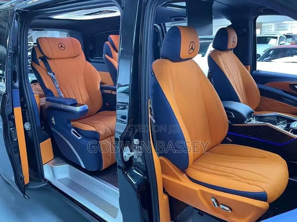 2025 Viano Available for Hire