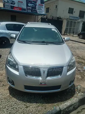 Pontiac Vibe 2010 Silver