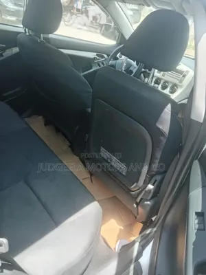 Pontiac Vibe 2010 Silver