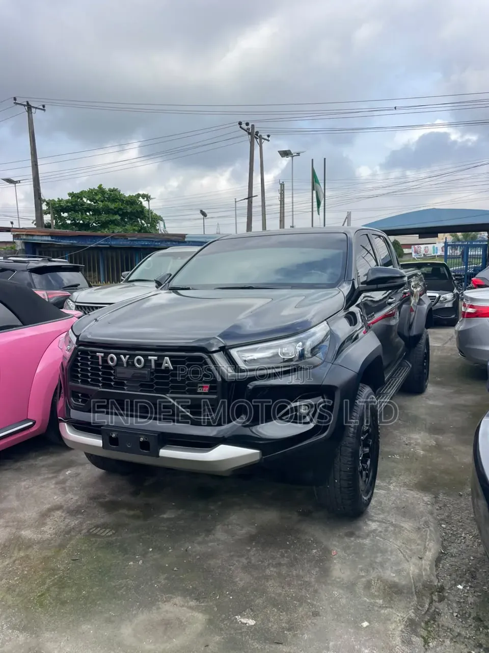 Toyota Hilux 2025 Black