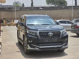 Toyota Land Cruiser Prado 2022 Black