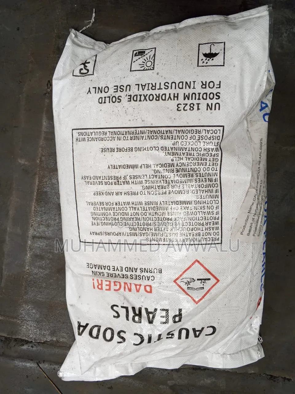 Caustic Soda Pearls