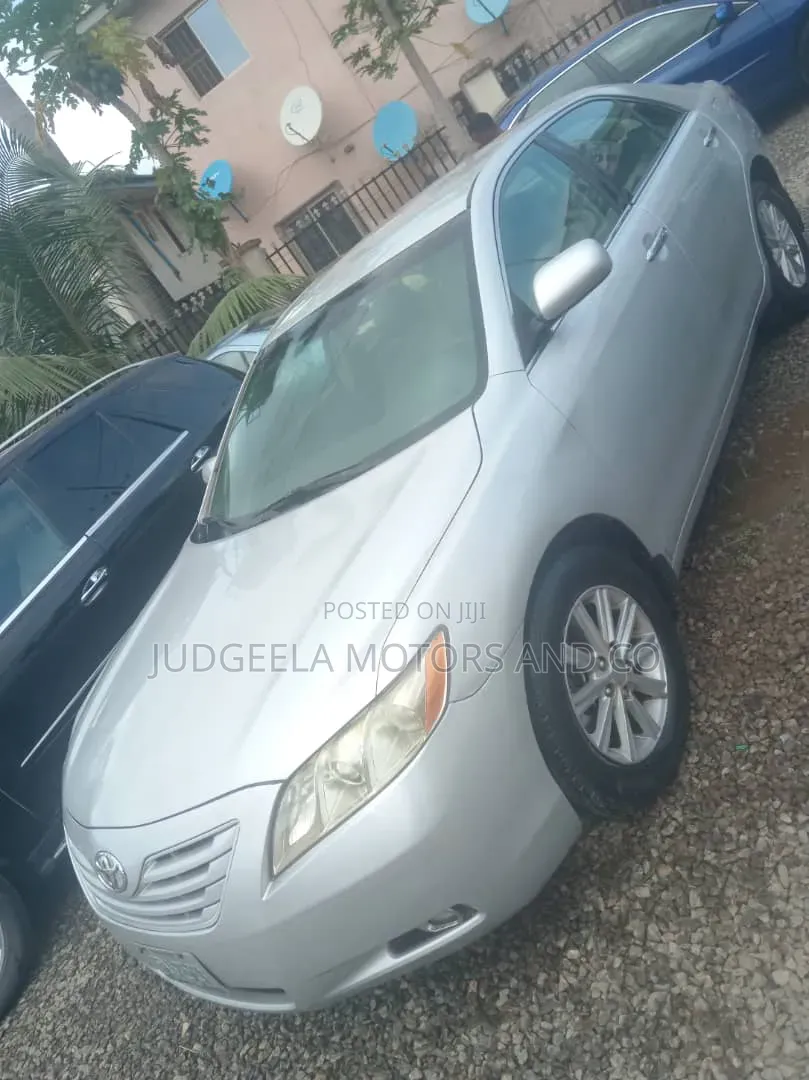 Toyota Camry 2009 Silver