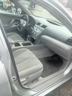 Toyota Camry 2009 Silver