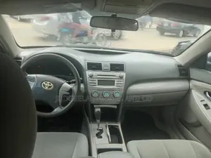 Toyota Camry 2009 Silver