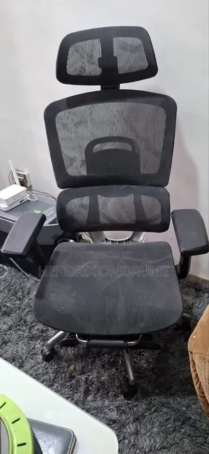 Ergonomic Mesh Office Chair With Aluminum Frame Backrest