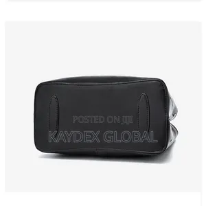 Trendy Black Ladies Handbag