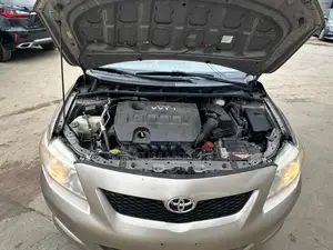 Toyota Corolla LE 4dr Sedan (1.8L 4 cyl 4A) 2009 Gold