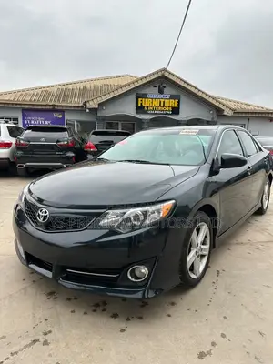 Toyota Camry SE 4dr Sedan (2.5L 4cyl 6A) 2013 Black