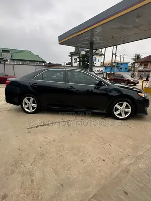 Toyota Camry SE 4dr Sedan (2.5L 4cyl 6A) 2013 Black