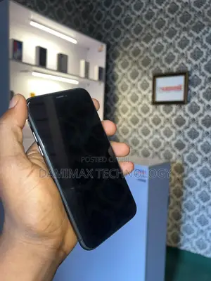 Apple iPhone 11 64 GB Black