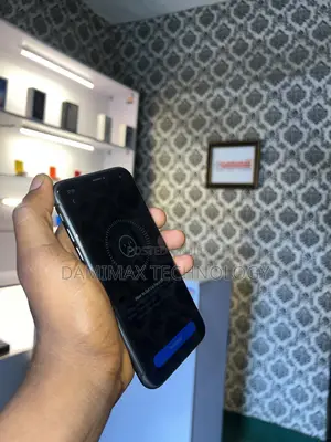 Apple iPhone 11 64 GB Black